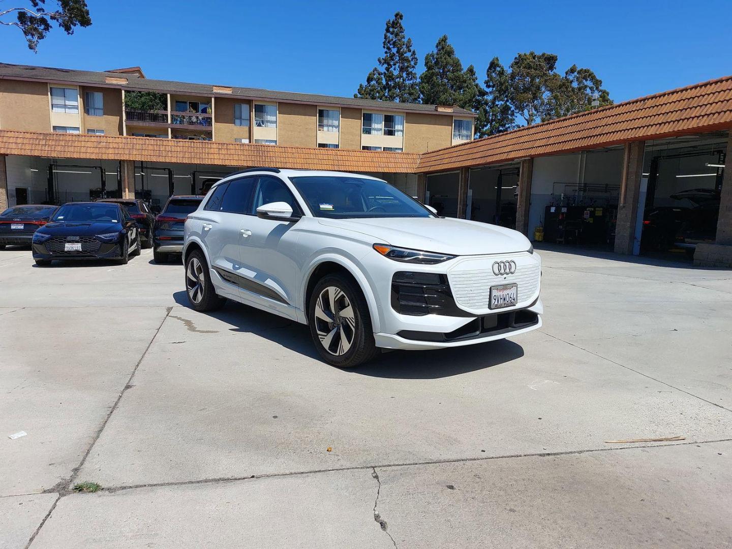 audi q6 e-tron 2025 WA114BGF6SA020033 image audi q6 e-tron 2025 WA114BGF6SA020033 image